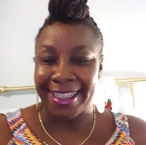 Meet your Posher, Debra